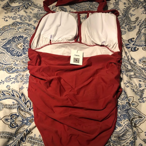 Red One piece. - Picture 3 of 5